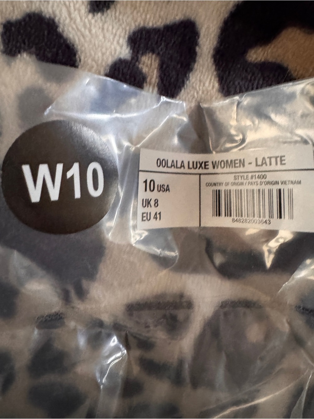 OOFOS Oolala Luxe Women’s Flip Flops- Latte size 10